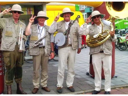 Boek het Jungle Ontdekkingsreizigers Dixieland Looporkest voor een onvergetelijk evenement. Breed repertoire, flexibele bezetting. Swingend of ontspannen, het perfecte geluid voor uw feest!