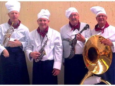 Boek het Culinair Koks Dixieland Looporkest voor een onvergetelijk evenement. Breed repertoire, flexibele bezetting. Swingend of ontspannen, het perfecte geluid voor uw feest!