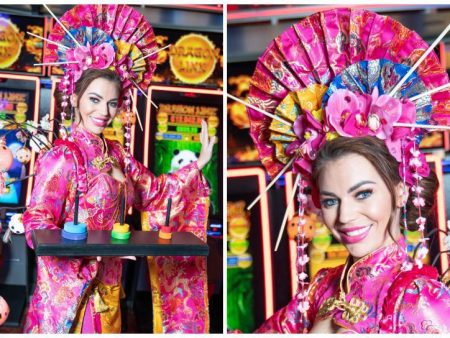 Daag je brein uit met de Hanoi Girls Modellen! Ervaar de Toren van Hanoi met een twist. Entertainment voor evenementen. 🎲🏯 Boek nu voor strategisch plezier!